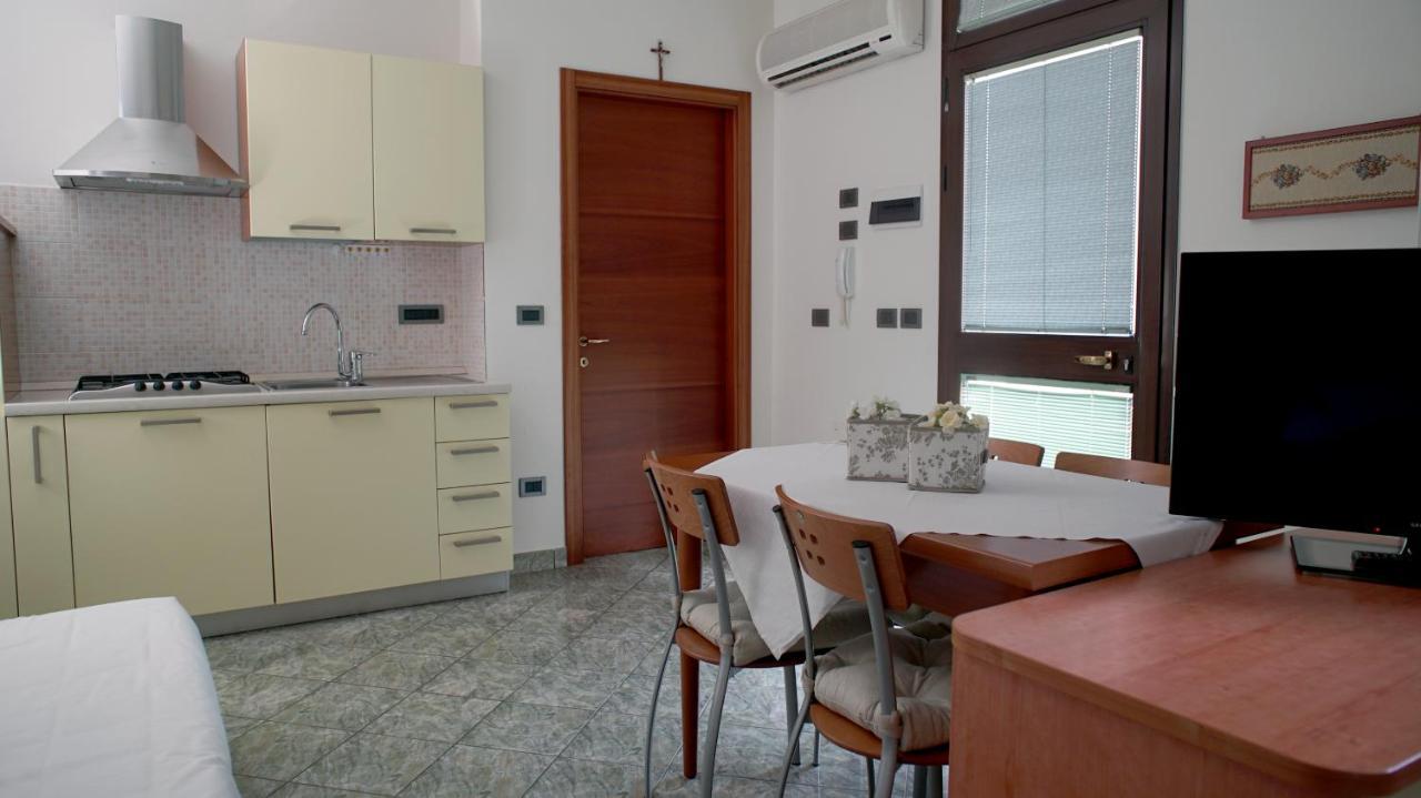 Hotel Emi Lippo Ngoại thất bức ảnh