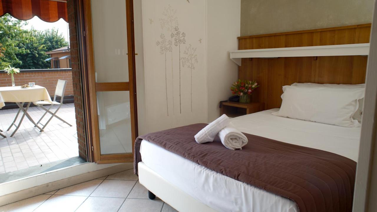 Hotel Emi Lippo Ngoại thất bức ảnh