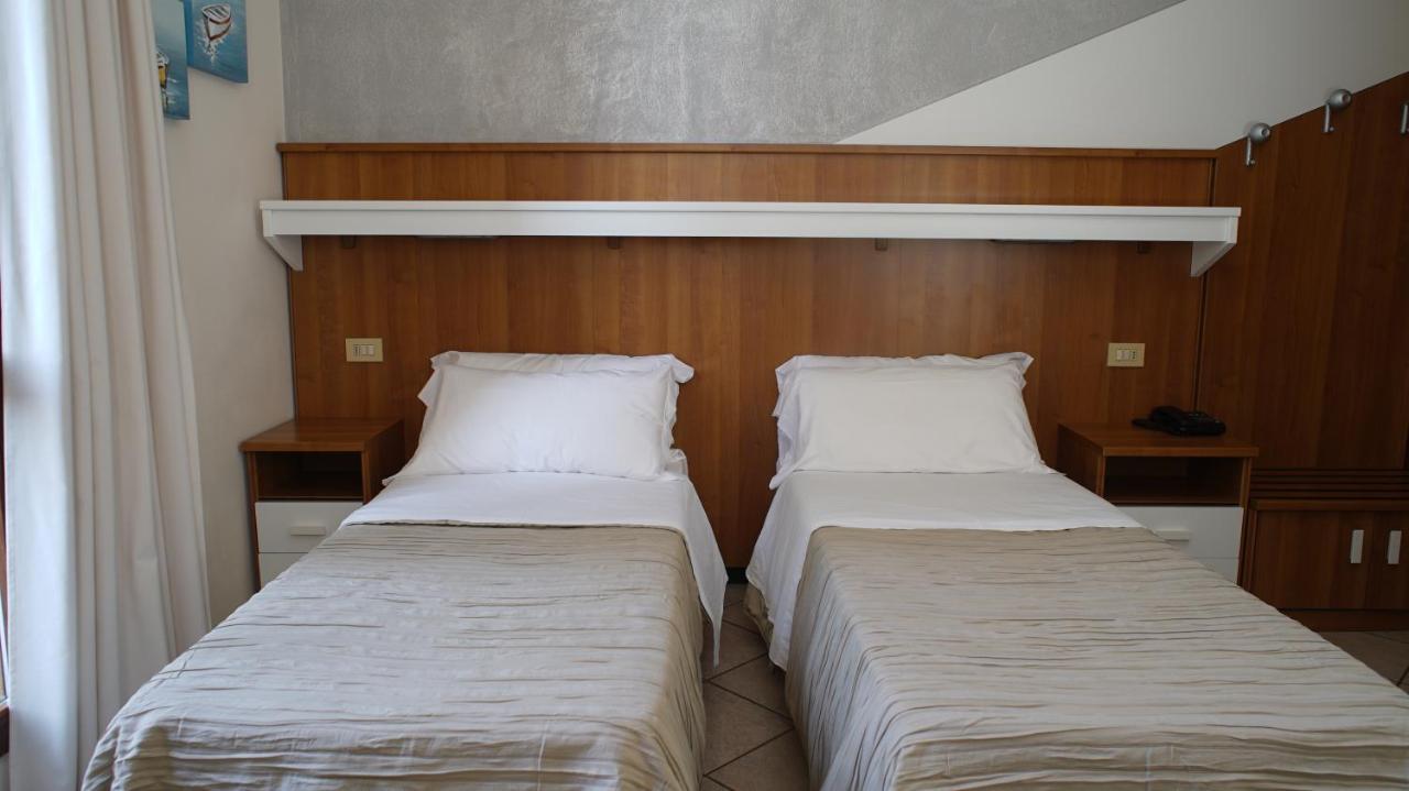 Hotel Emi Lippo Ngoại thất bức ảnh